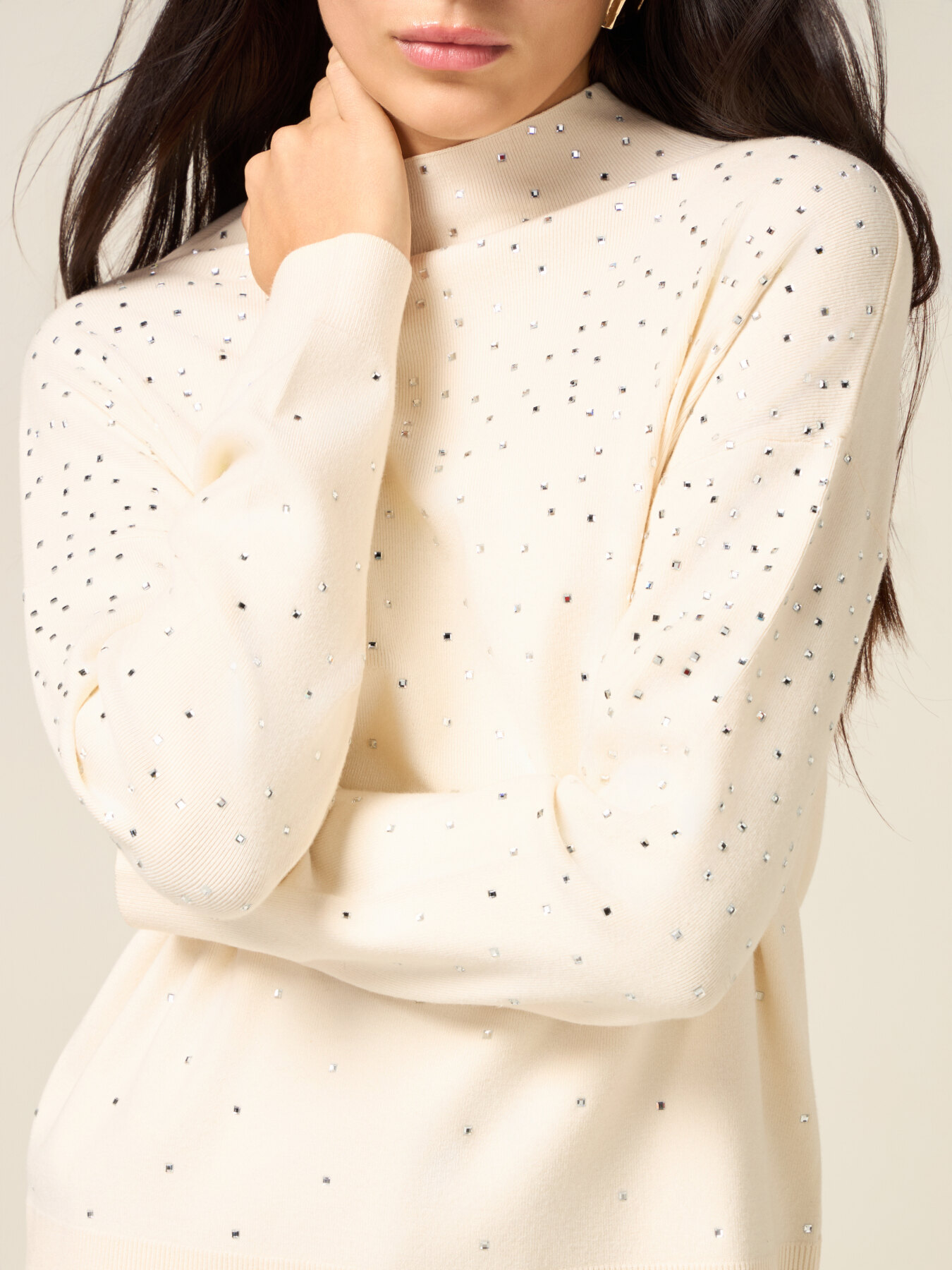 Jersey de cuello alto con aplicaciones image number 2