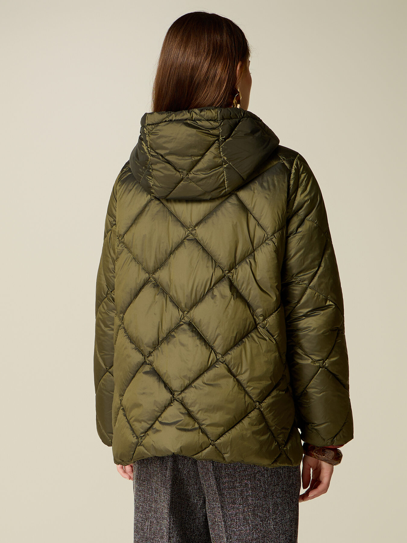Quilted oversized puffer jacket with hood image number 1