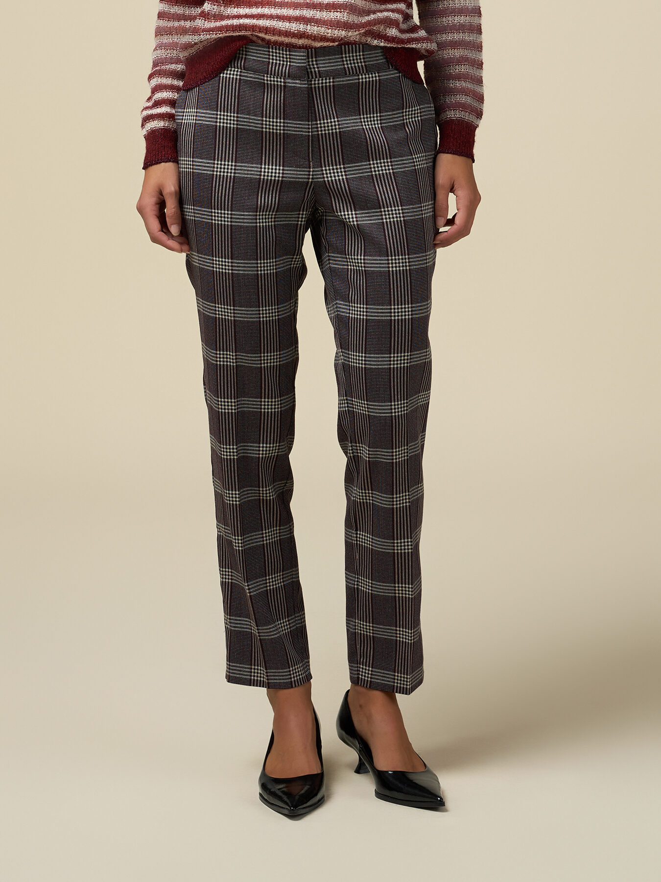 Chequered trousers image number 3