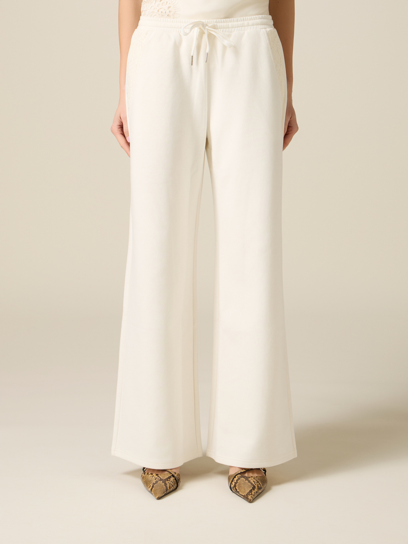 Pantaloni joggers din molton cu dantelă image number 3