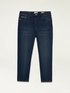 Vaqueros boyslim con detalles joya image number 4