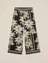 Pantalones palazzo estampados image number 4
