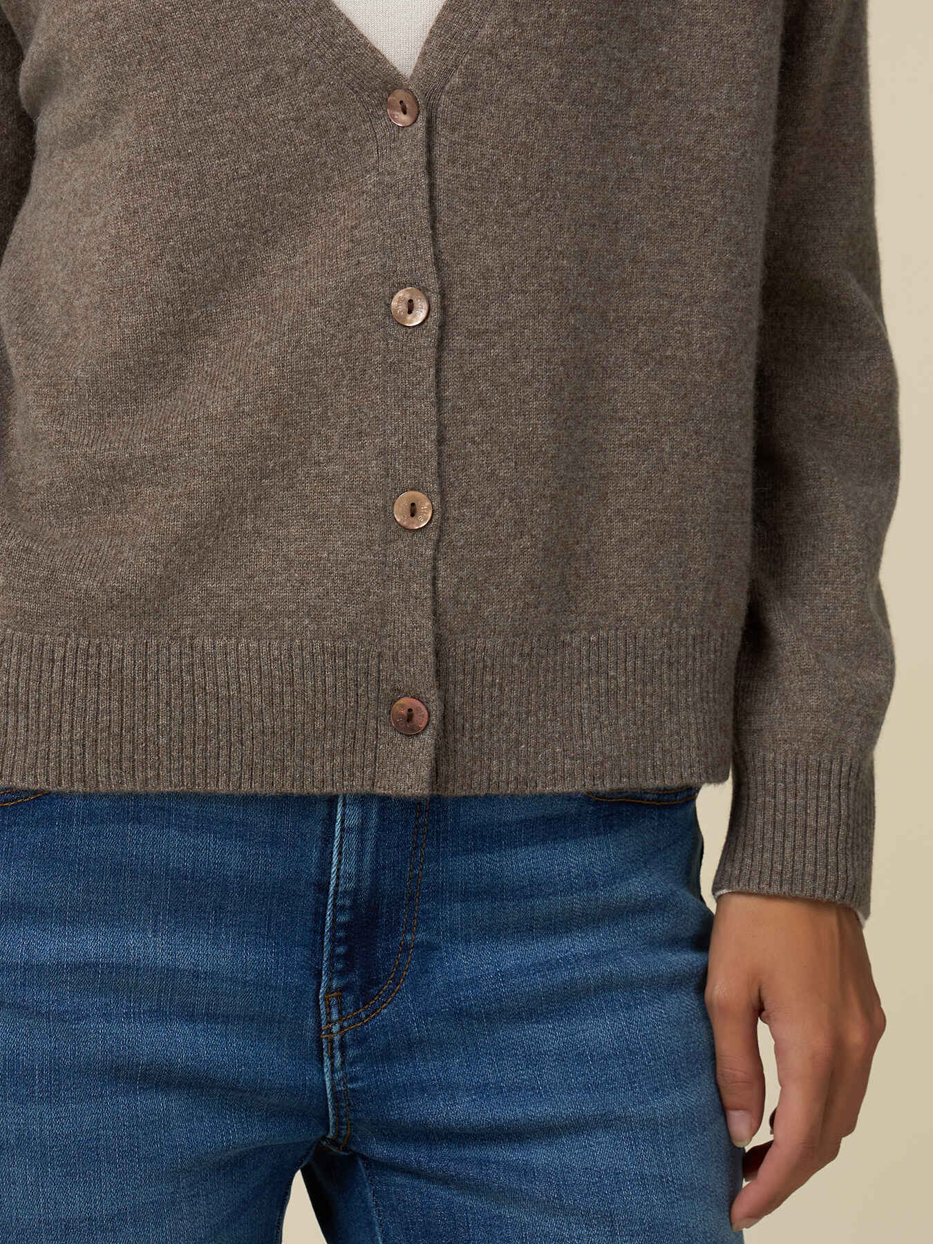 Cardigan in puro cashmere image number 2