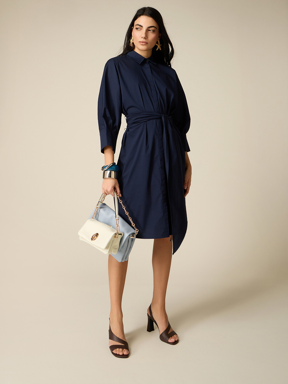 Robe en popeline avec ceinture fl&eacute;chie