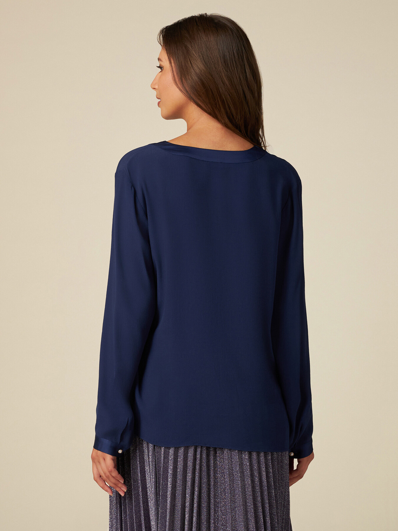 Blusa maniche lunghe con profili in raso image number 1