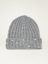 Beanie with pearls image number 1