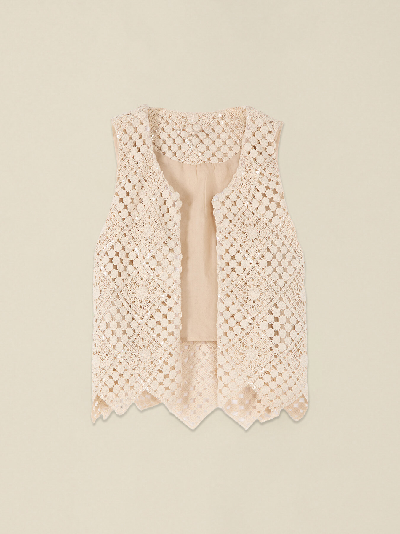 Macram&eacute; lace vest image number 3