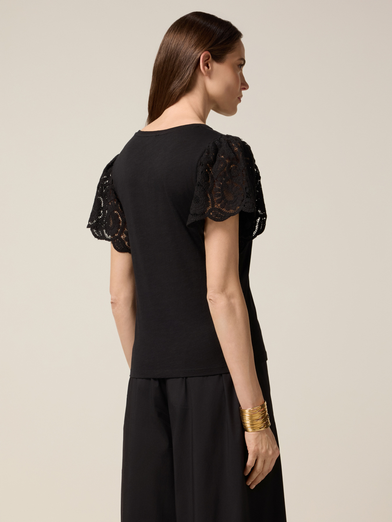 T-shirt with lace sleeves image number 1