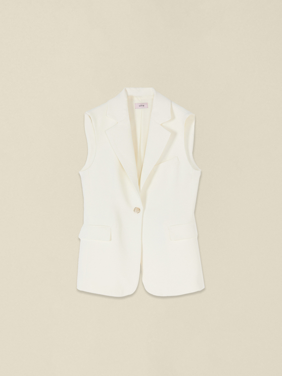 Tailored waistcoat in cr&ecirc;pe fabric