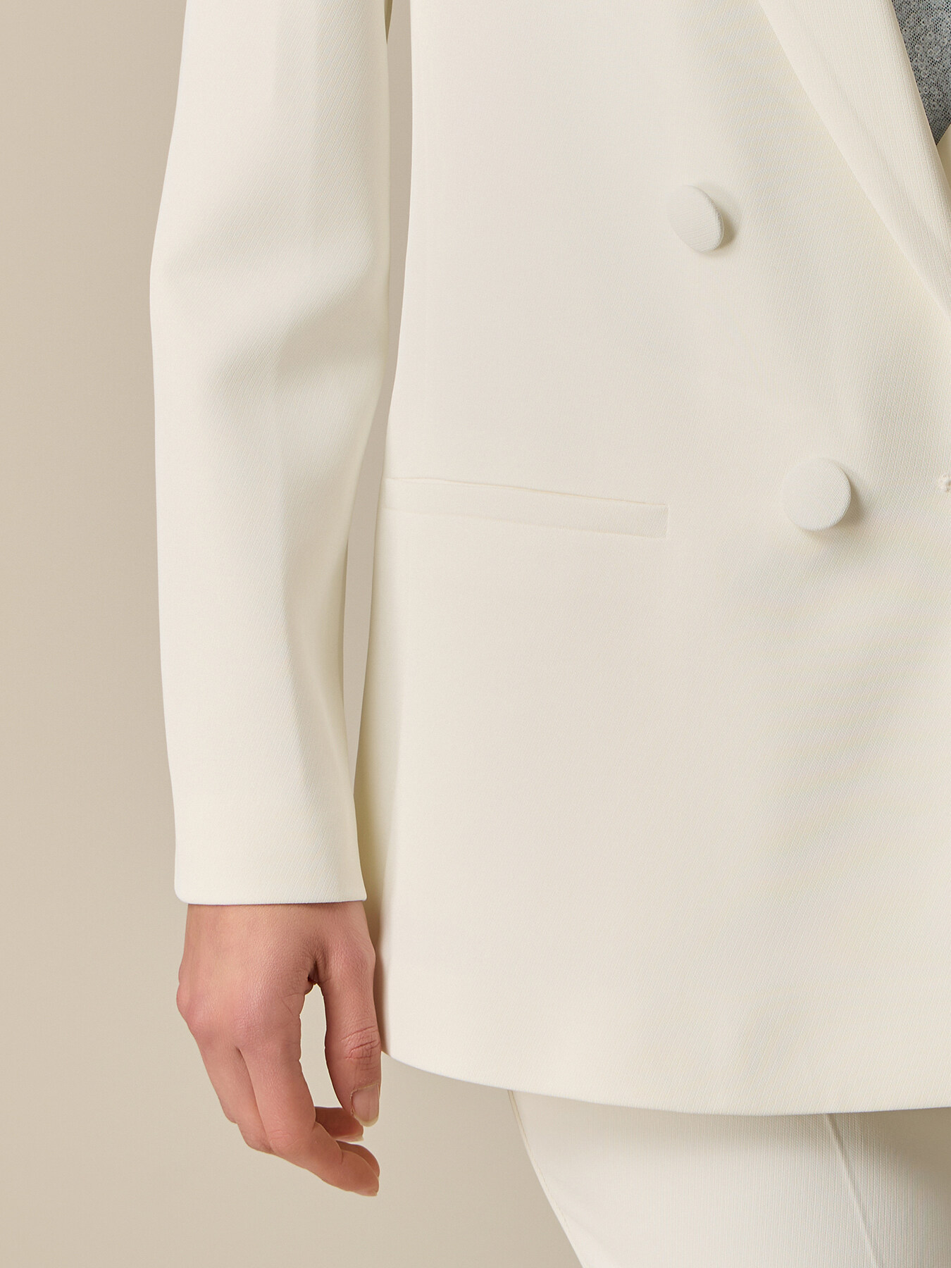 Blazer cruzado de tejido crep&eacute; image number 2