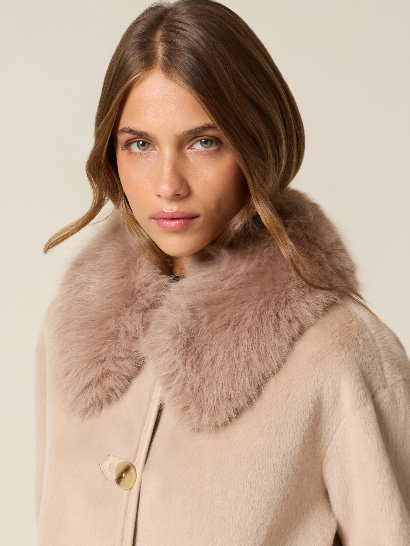 Short coat with furry collar image number 2
