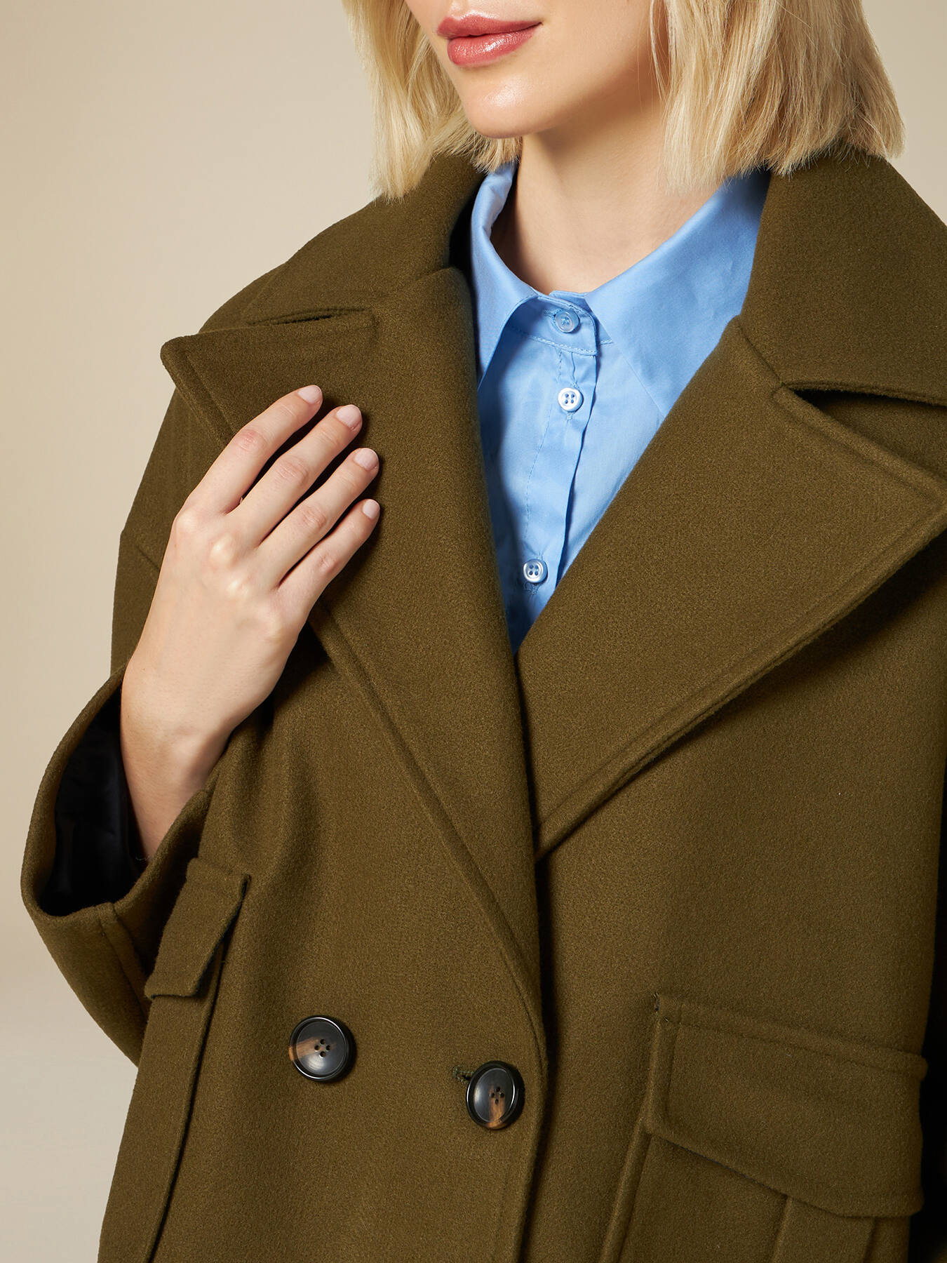 Cappotto corto con dettaglio jacquard image number 2