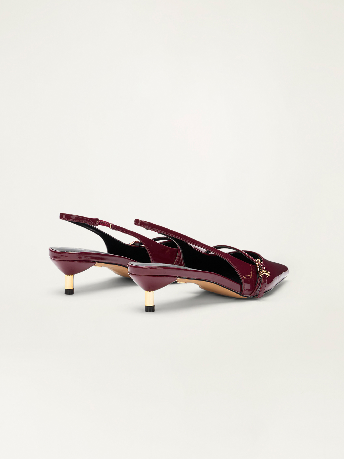 Zapatos de sal&oacute;n slingback de charol image number 3