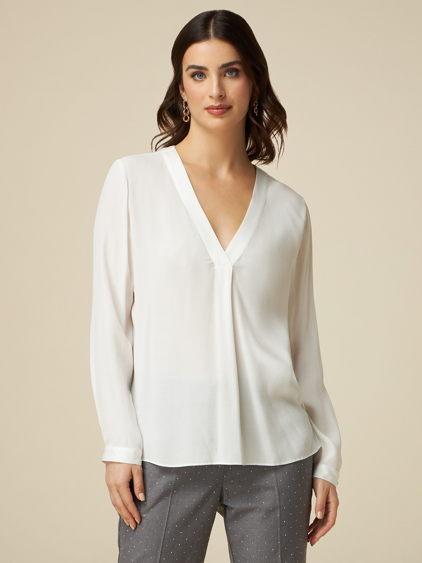 Blusa maniche lunghe con profili in raso image number 0