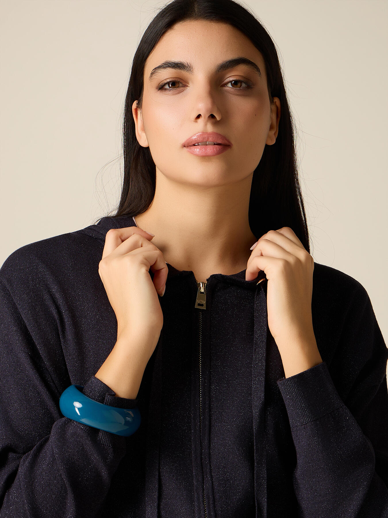 Felpa in maglia lurex con cappuccio image number 2