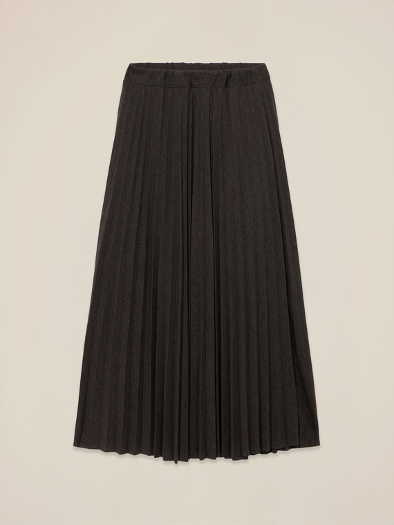 Long pleated skirt