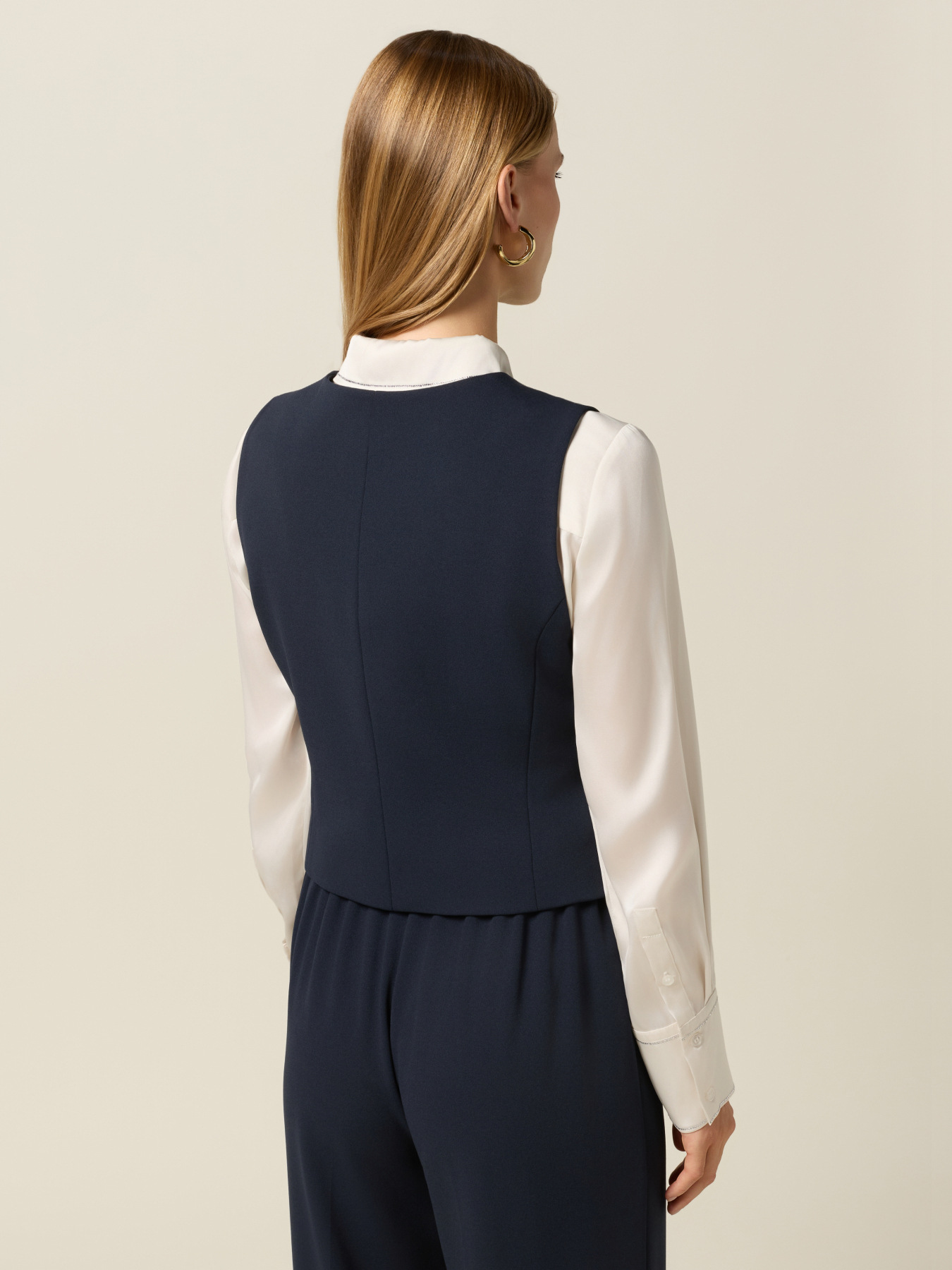 Crepe fabric vest image number 1