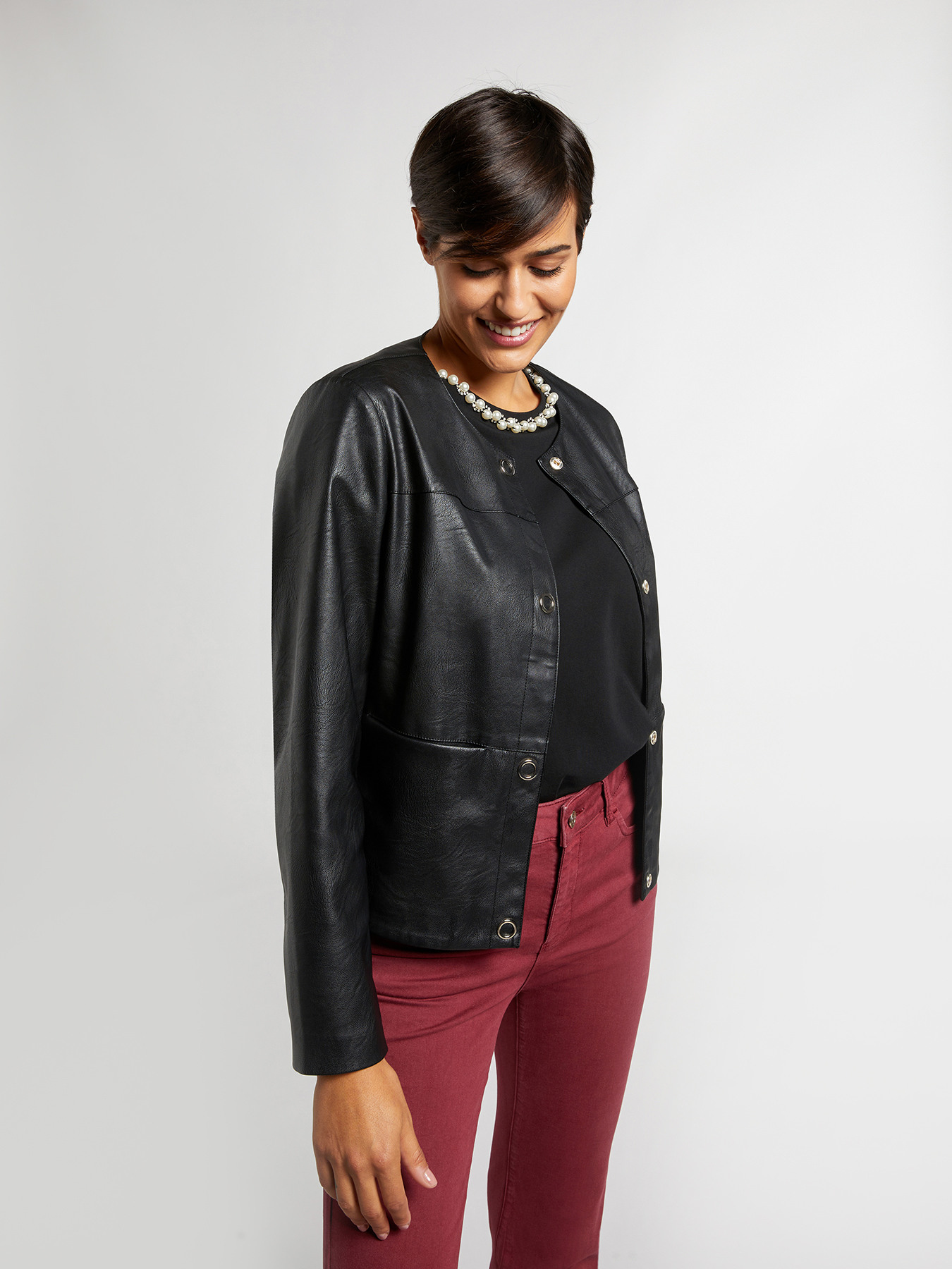 Veste boxy en similicuir image number 0