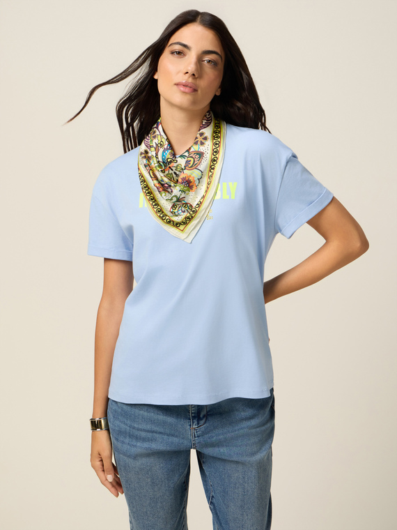 T-Shirt mit Aufdruck und Halstuch