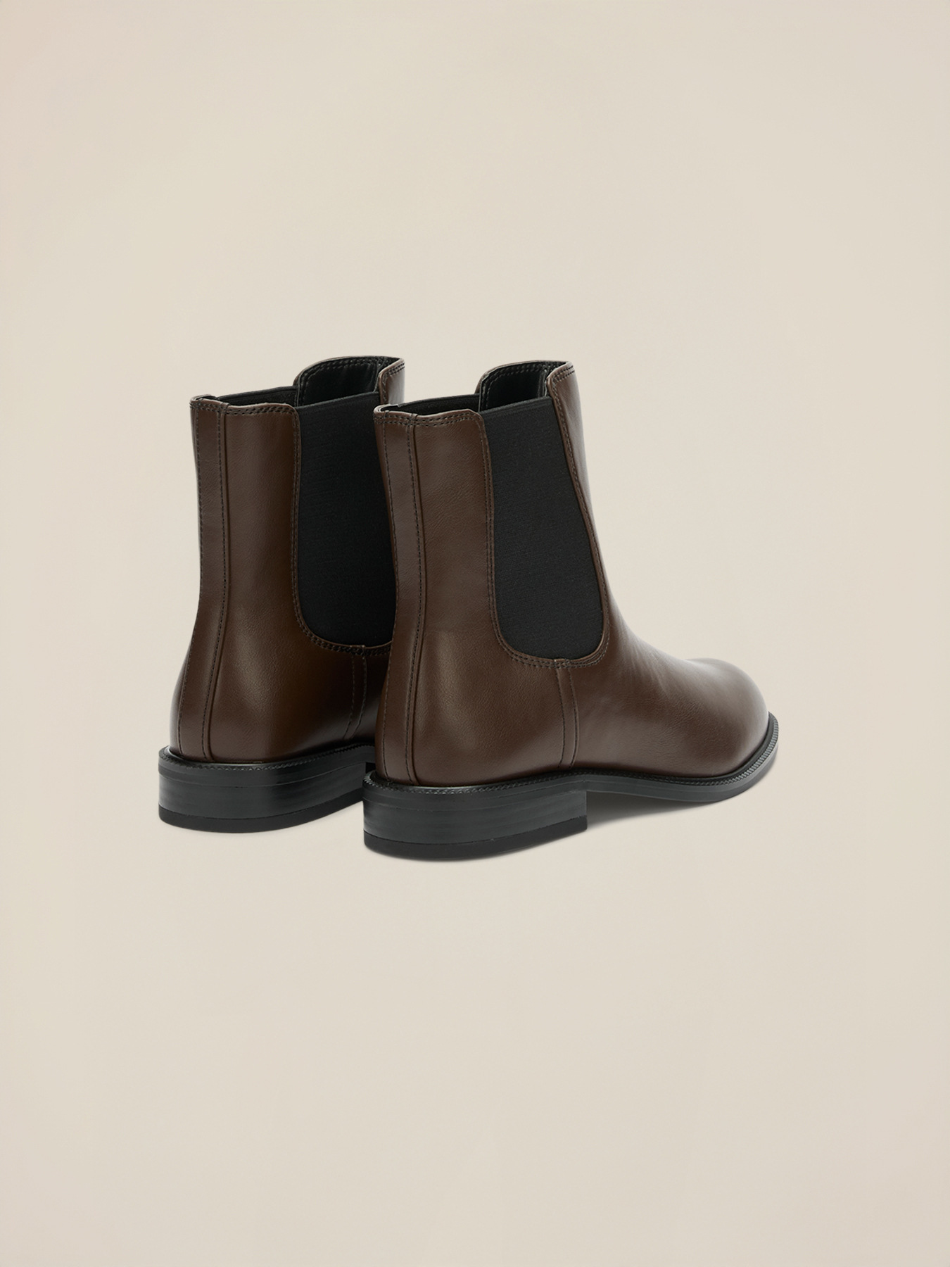 Bottines chelsea avec &eacute;lastiques lat&eacute;raux image number 3