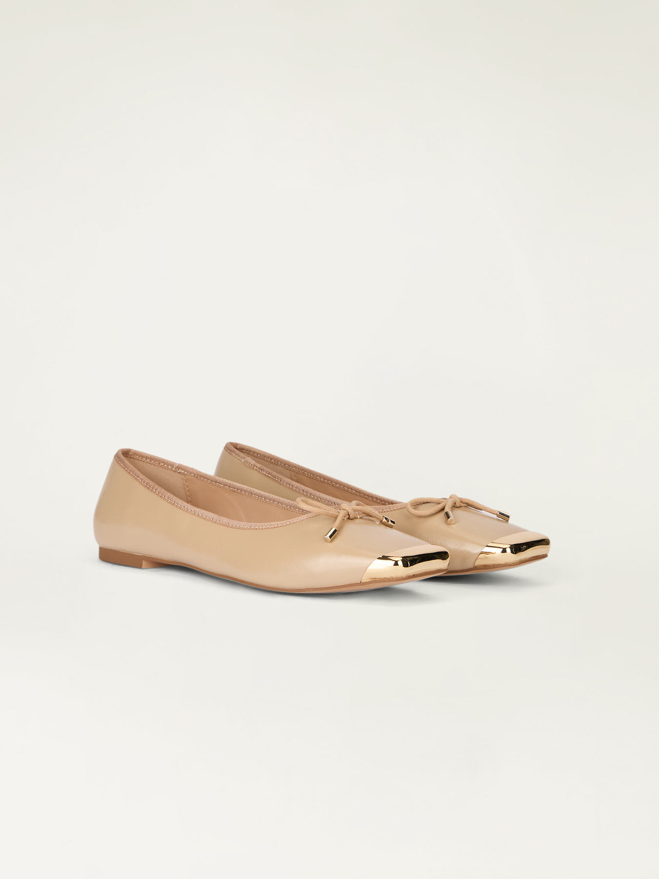 Ballerinas mit Metallspitze image number 0
