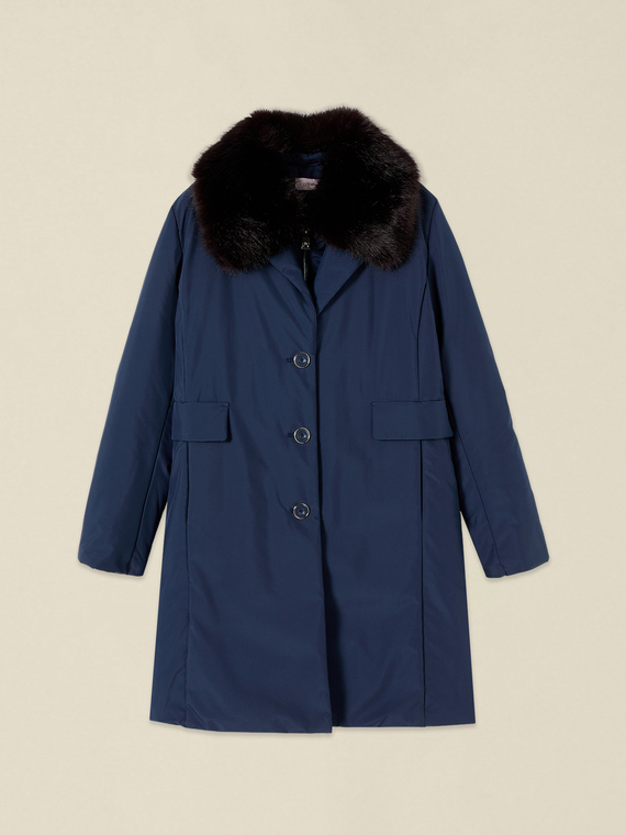 Piumino dritto in nylon con collo bordato