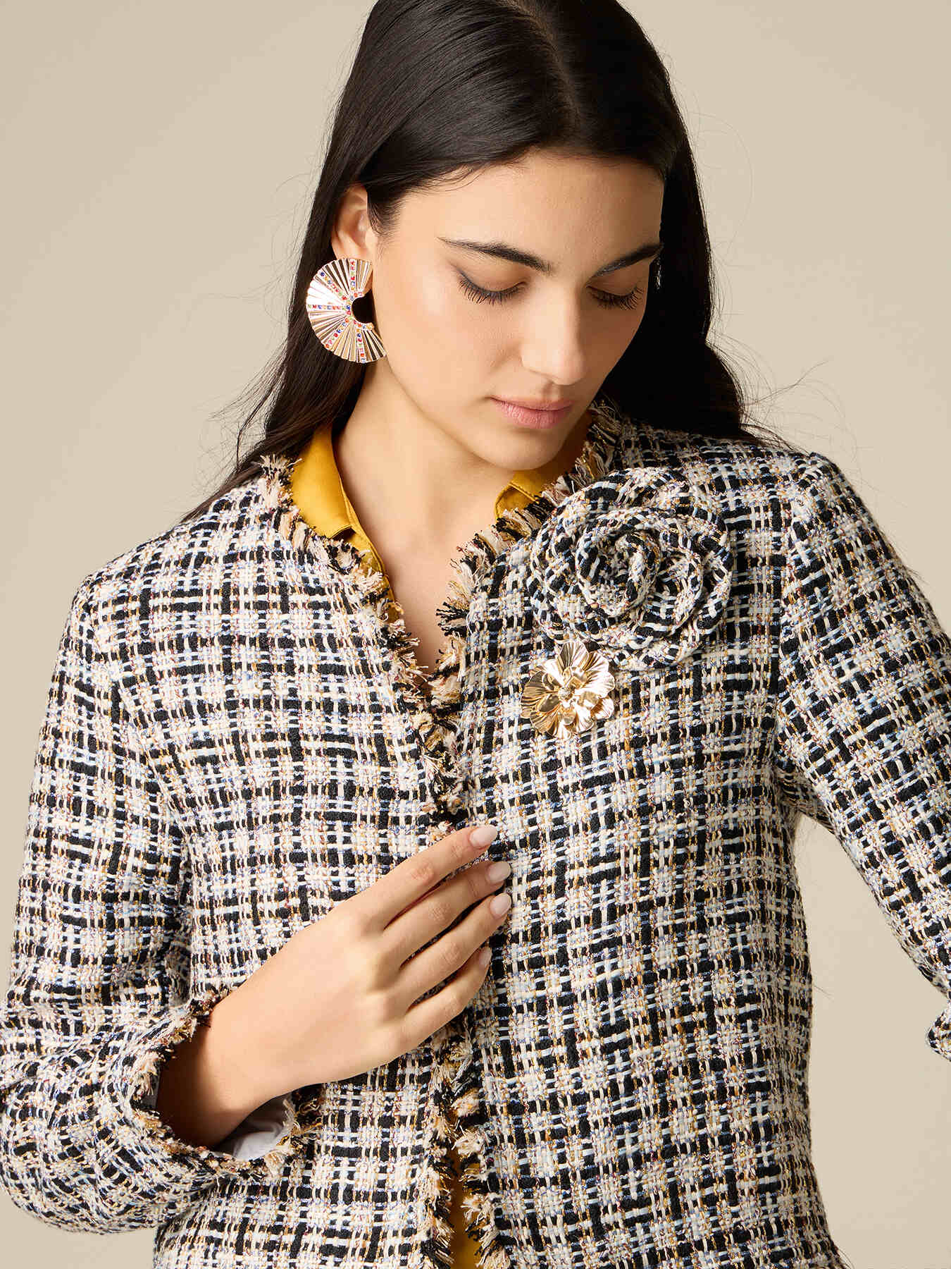 Kurze Tweedjacke mit Brosche image number 2