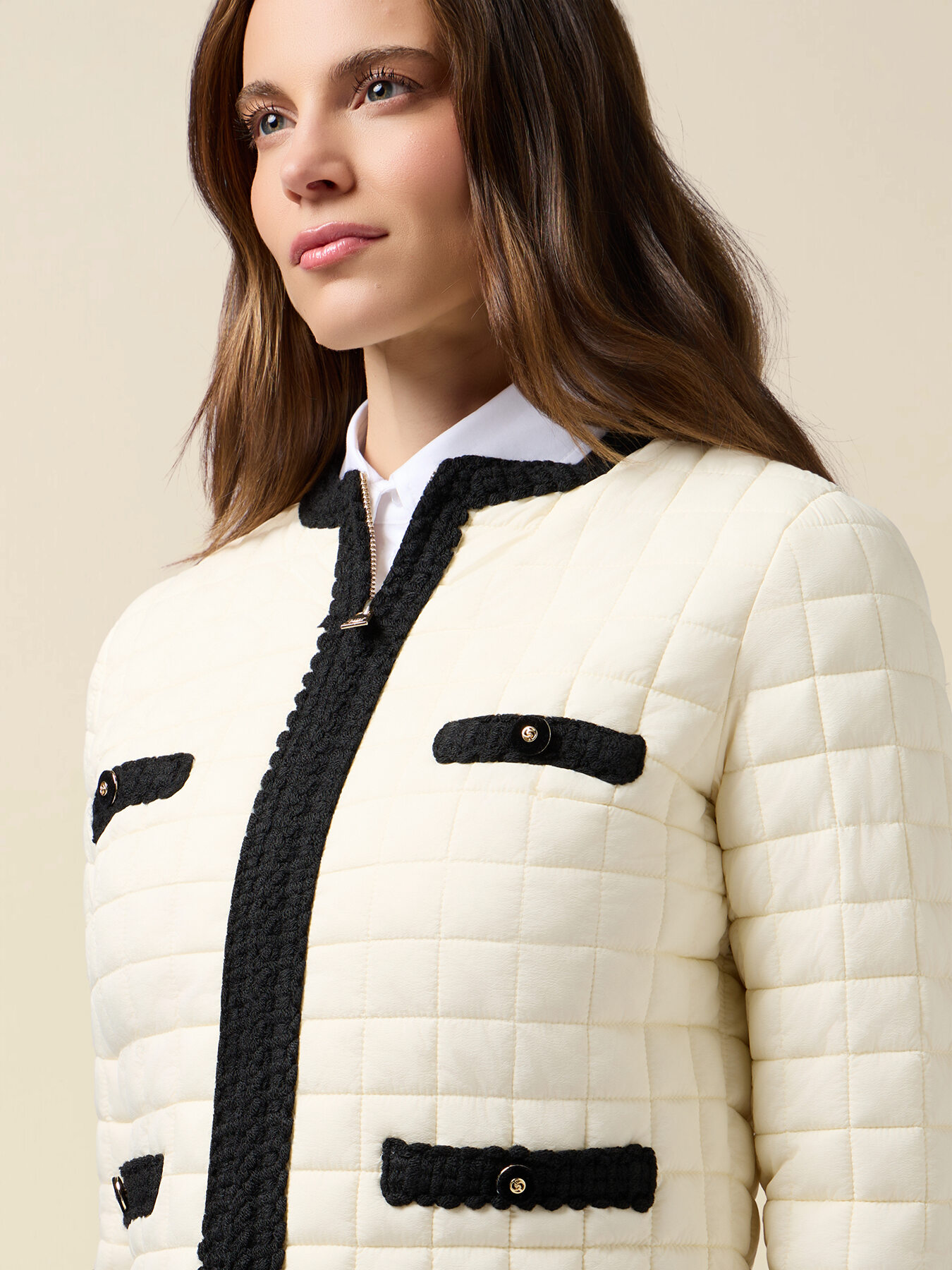 Leichte zweifarbige Steppjacke image number 2