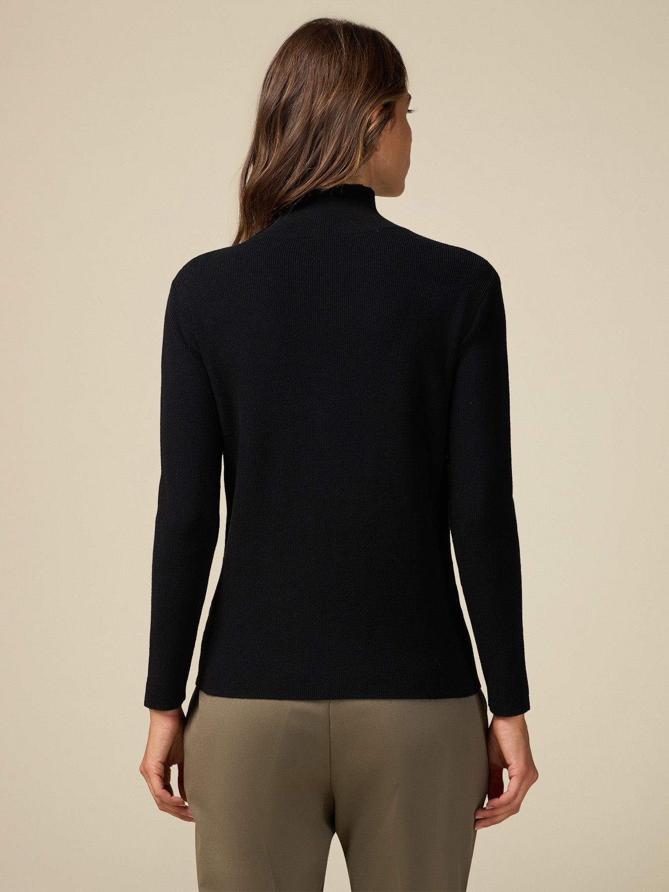 Rollkragenpullover mit Knopf-Detail image number 1