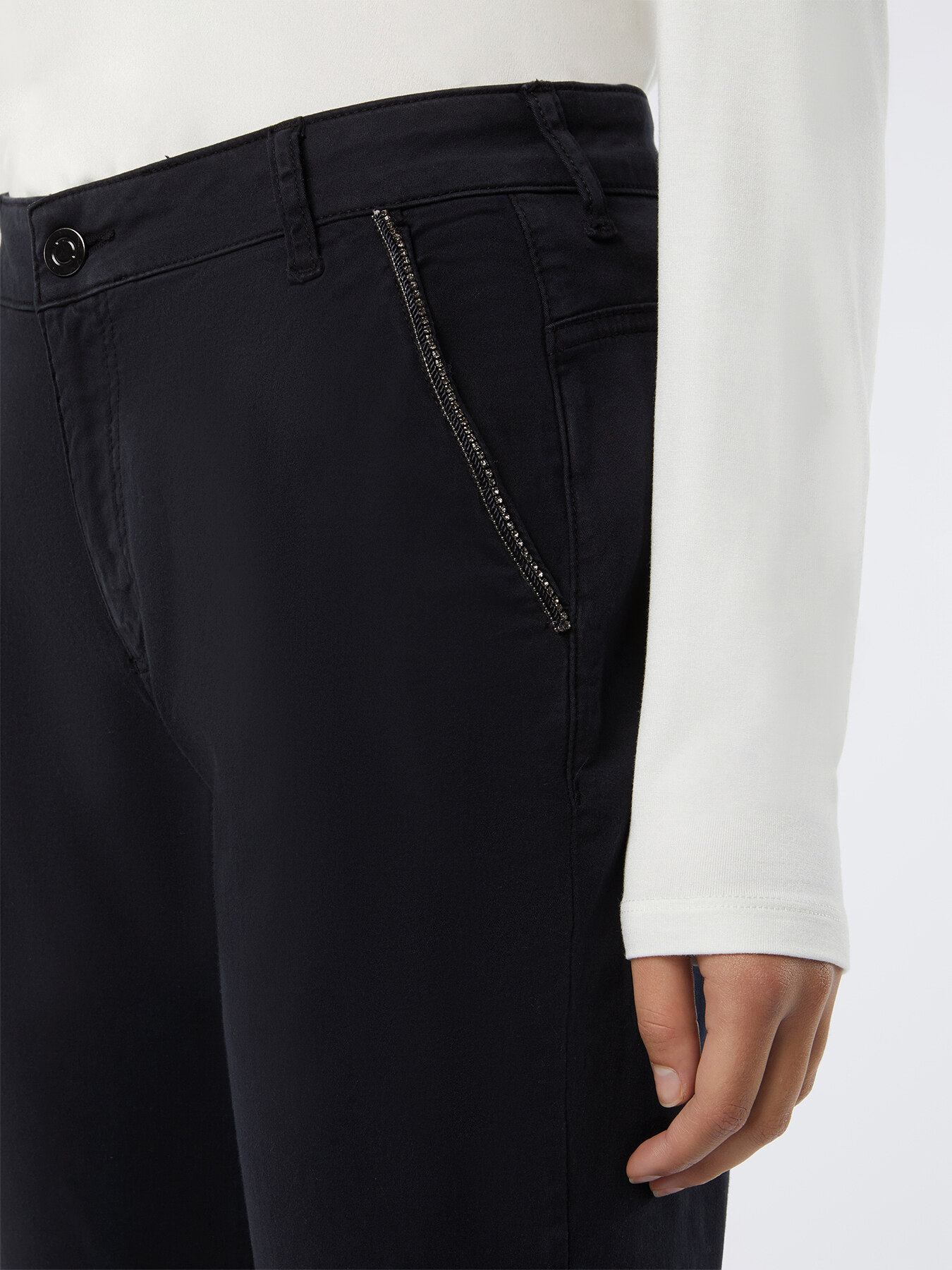 Pantaloni chino Madrid con tape gioiello image number 2