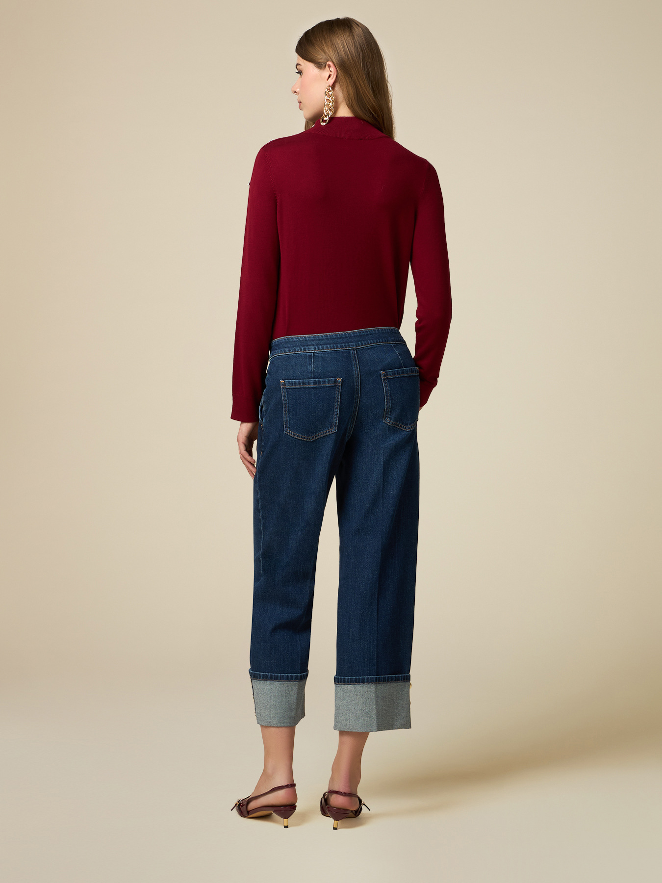 Cropped jeans with turn-up image number 1