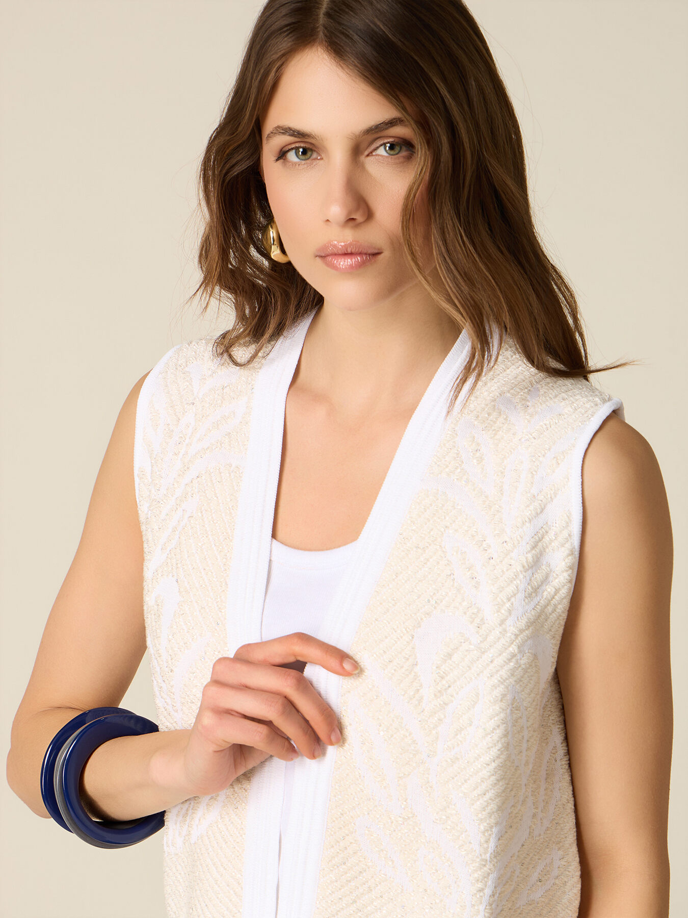 Gilet effetto stuoia con micro paillettes image number 2