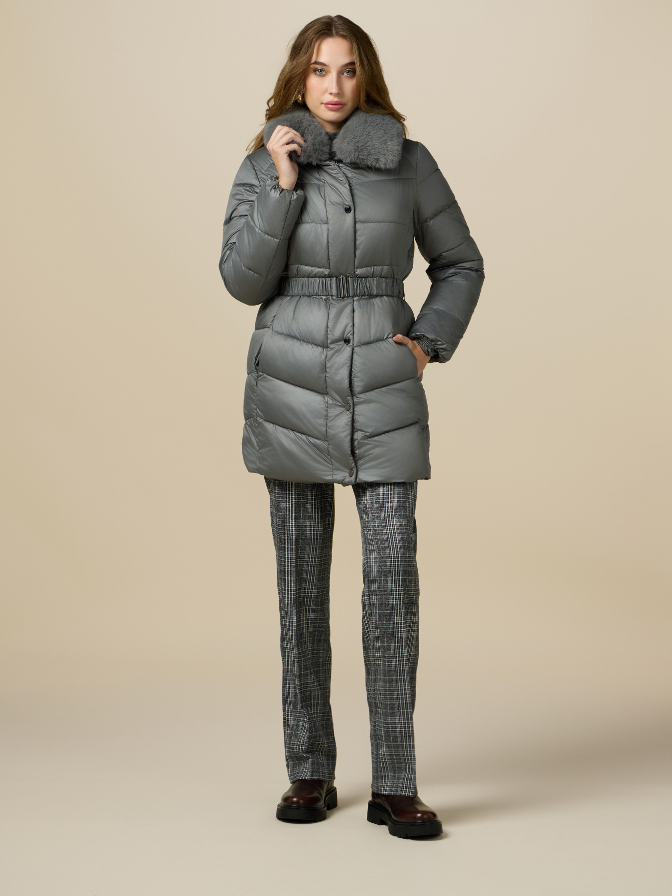 Midi down jacket with belt and furry collar image number 0