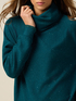 Jersey de cuello alto mezcla cashmere con lentejuelas image number 2