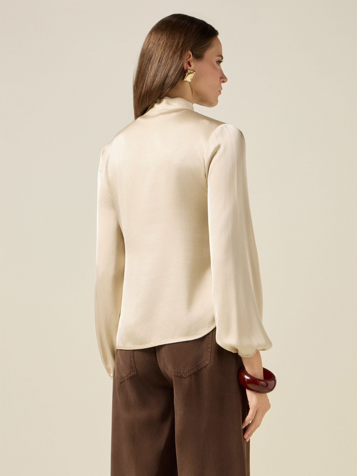 Satinbluse mit Schleife am Hals image number 1