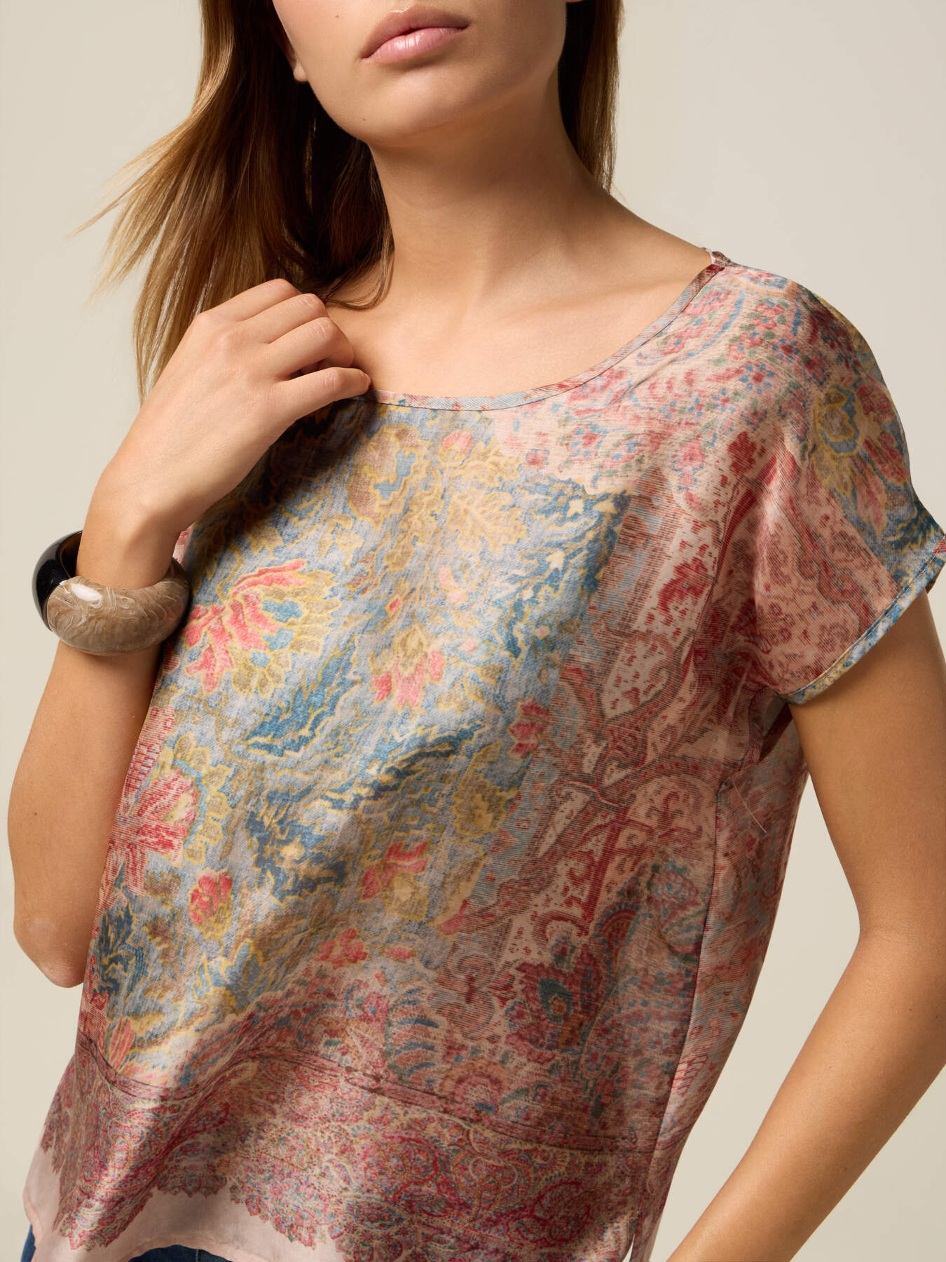 Patterned satin blouse image number 2