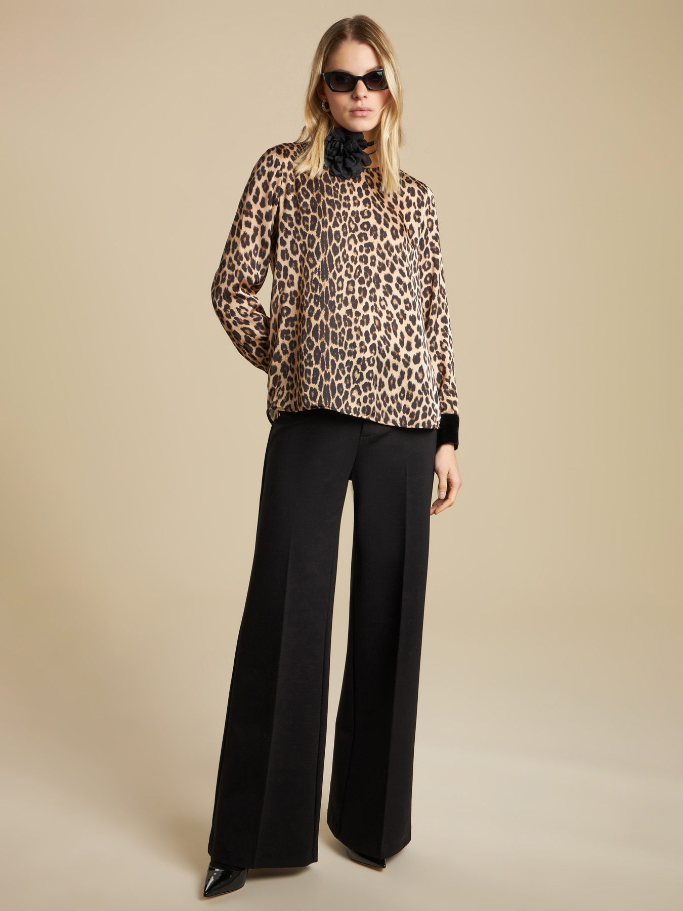 Bluse mit Animal-Print und Chenille-B&uuml;ndchen image number 3