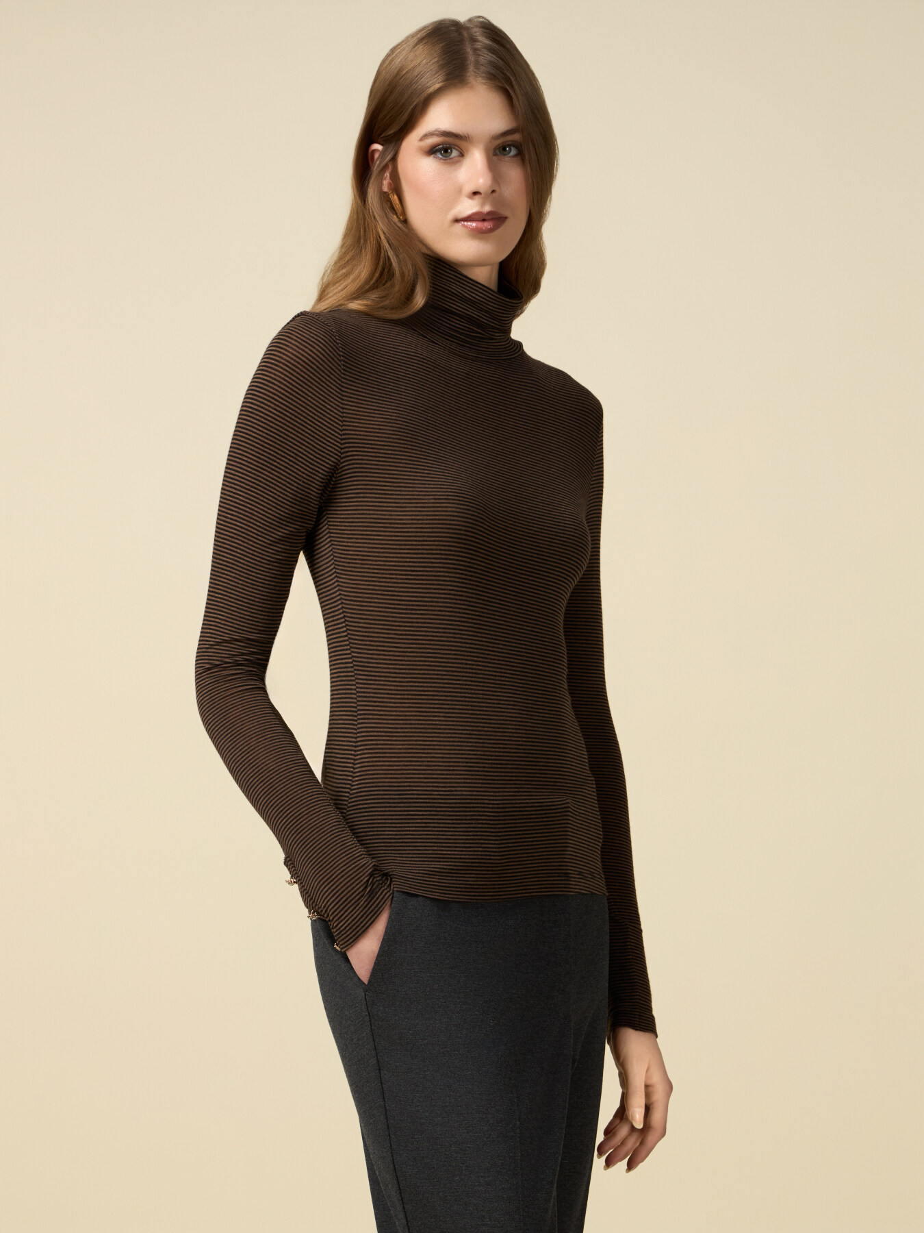 Cashmere blend turtleneck T-shirt image number 0