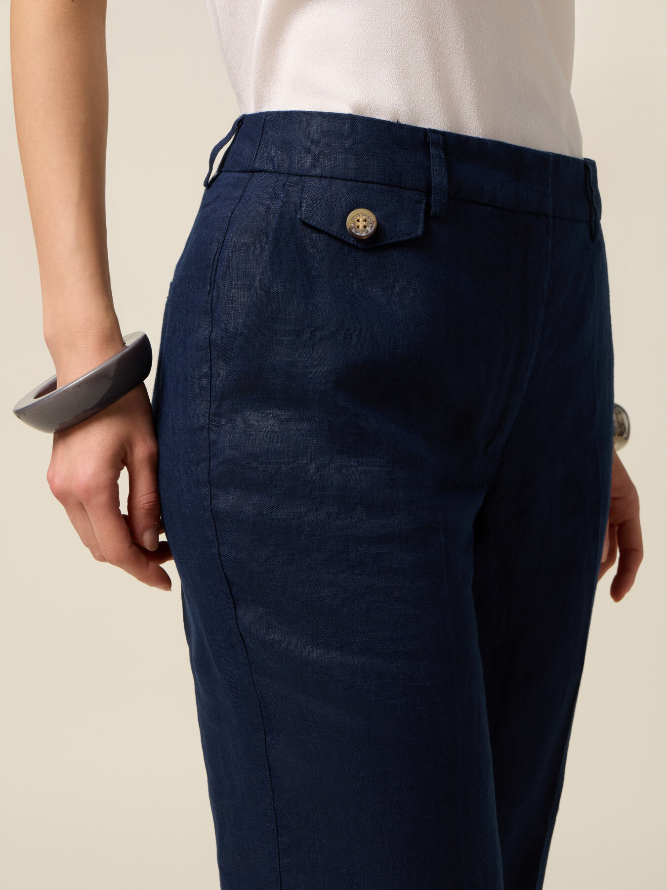 Pantalones chinos de lino con dobladillo image number 2