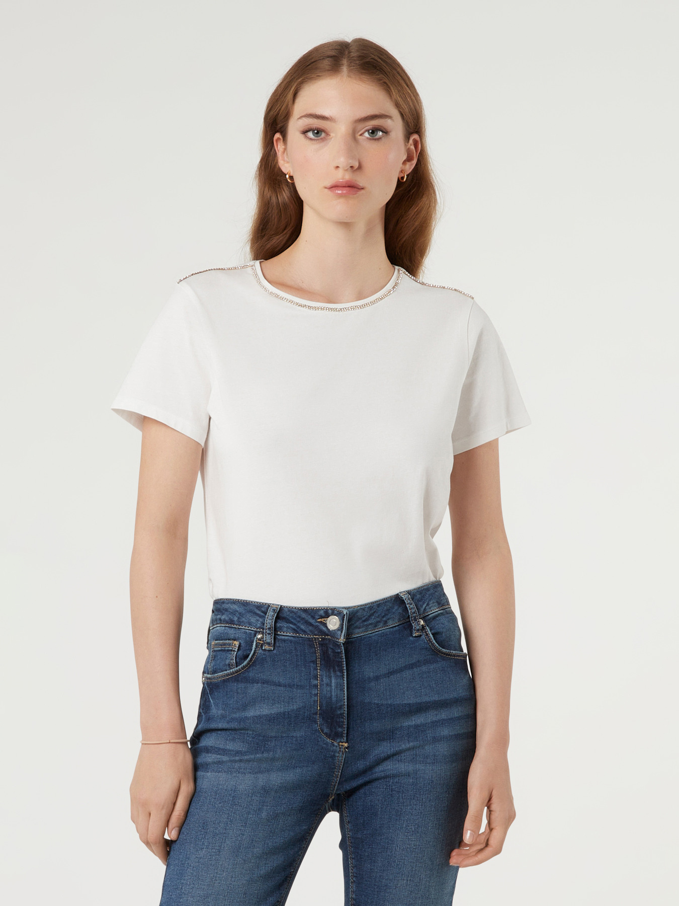 T-shirt with yellow ribbon image number 0