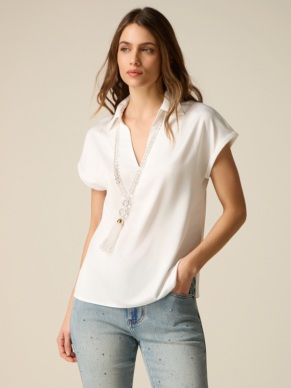 T-shirt bimaterica con scollo a V