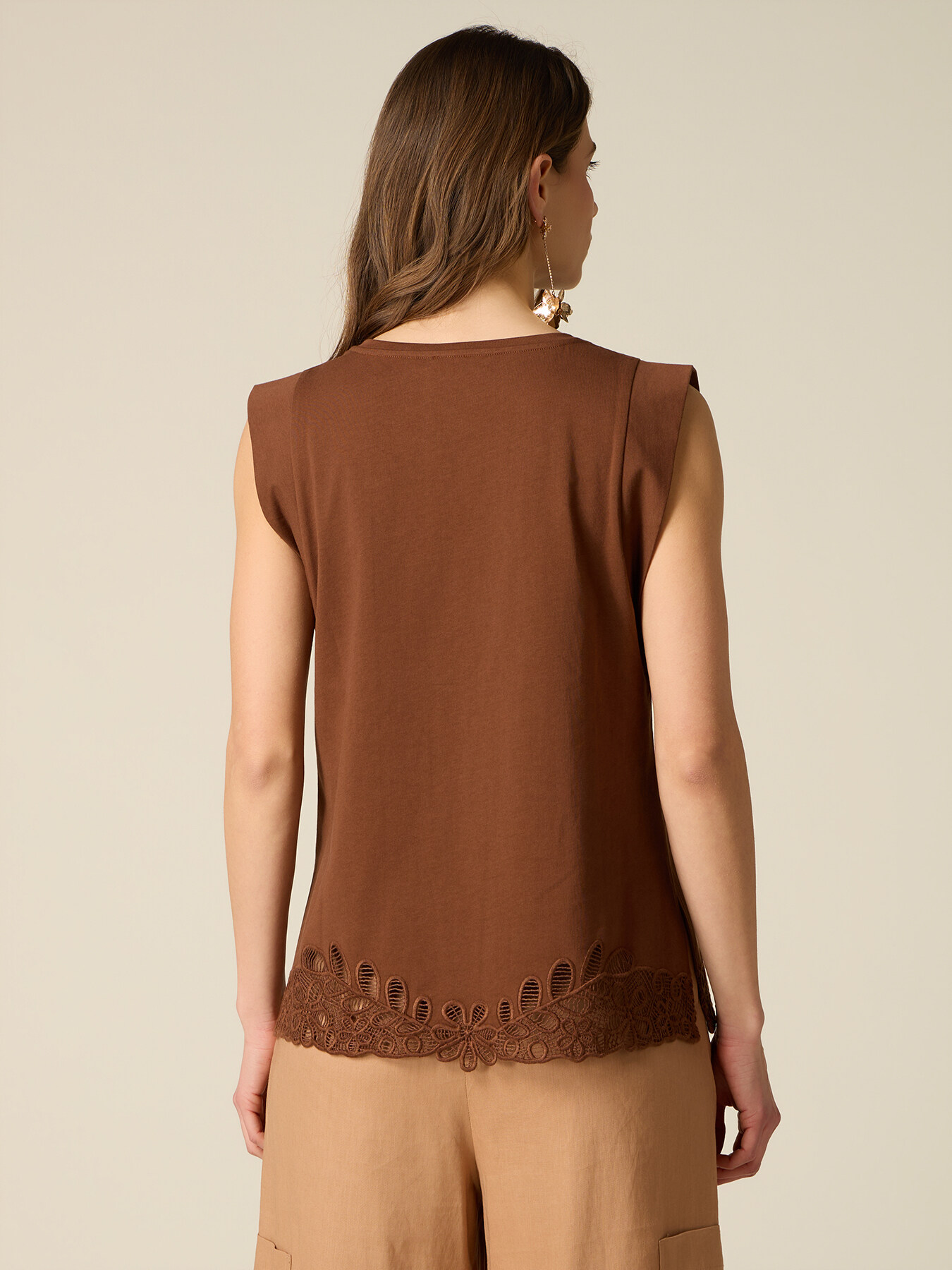 Cotton top with macram&eacute; image number 1