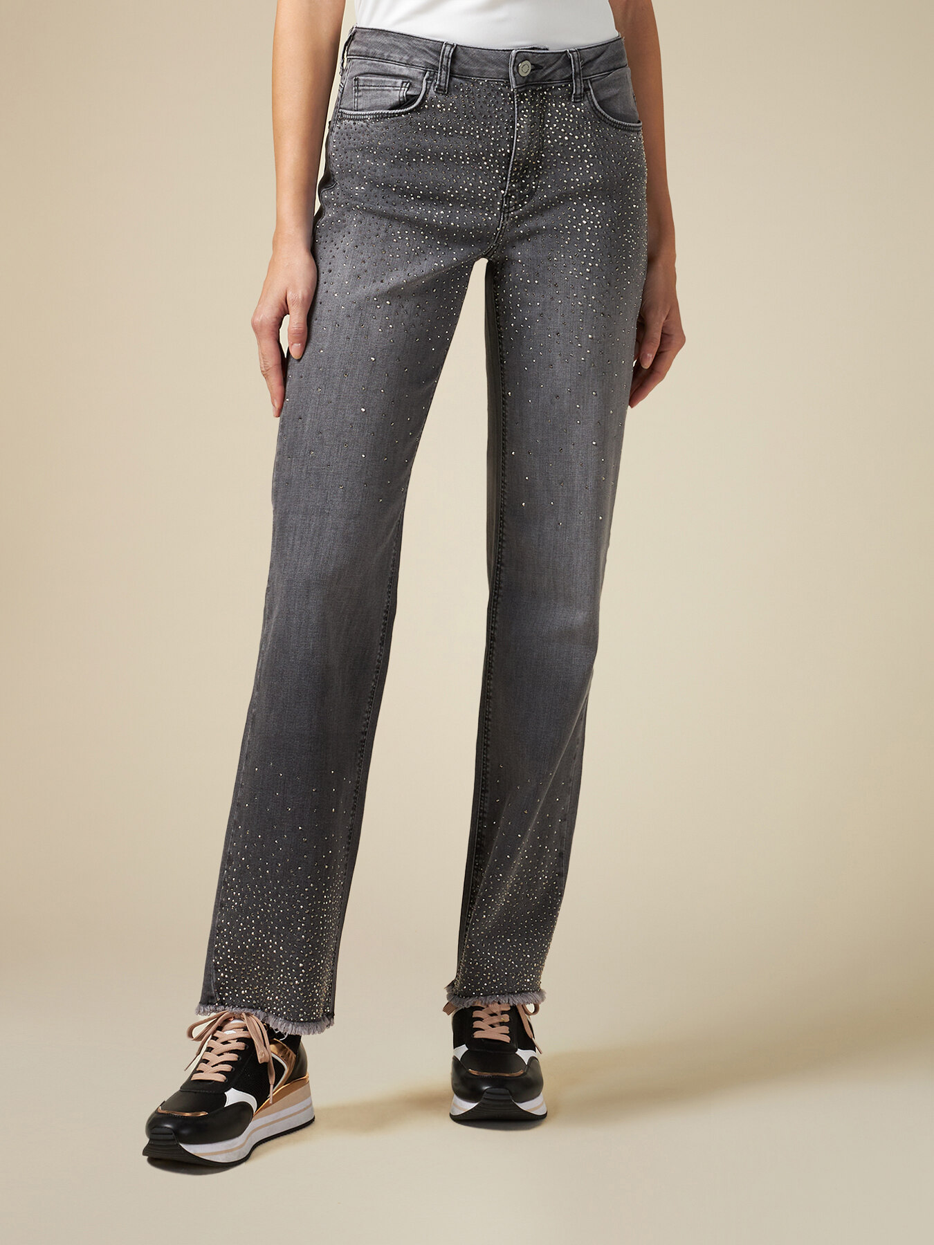 Jeans grigi eco-friendly con borchiette image number 3