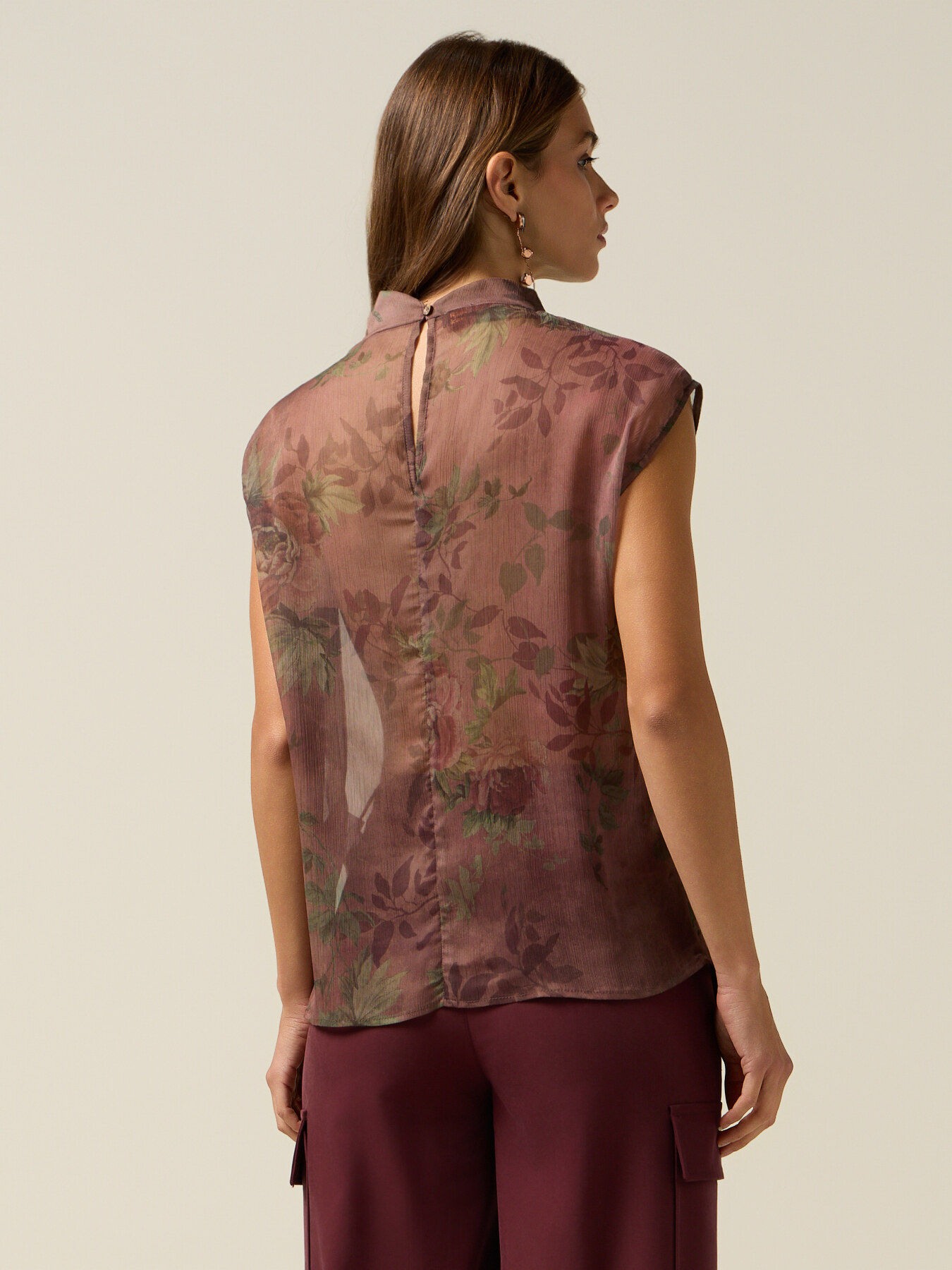 Fantasy blouse in cr&ecirc;pe fabric image number 1