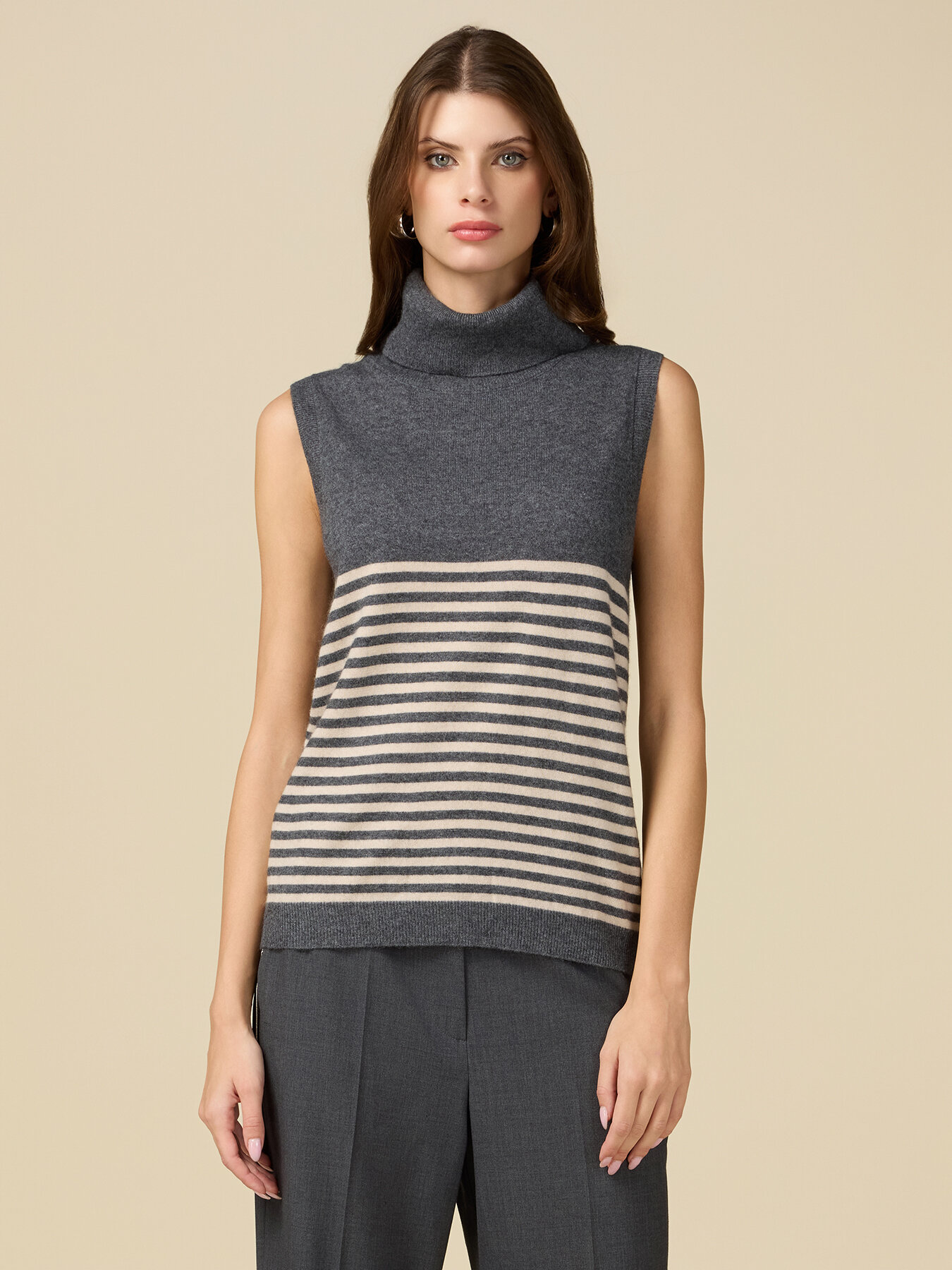 &Auml;rmelloser Rollkragenpullover image number 0