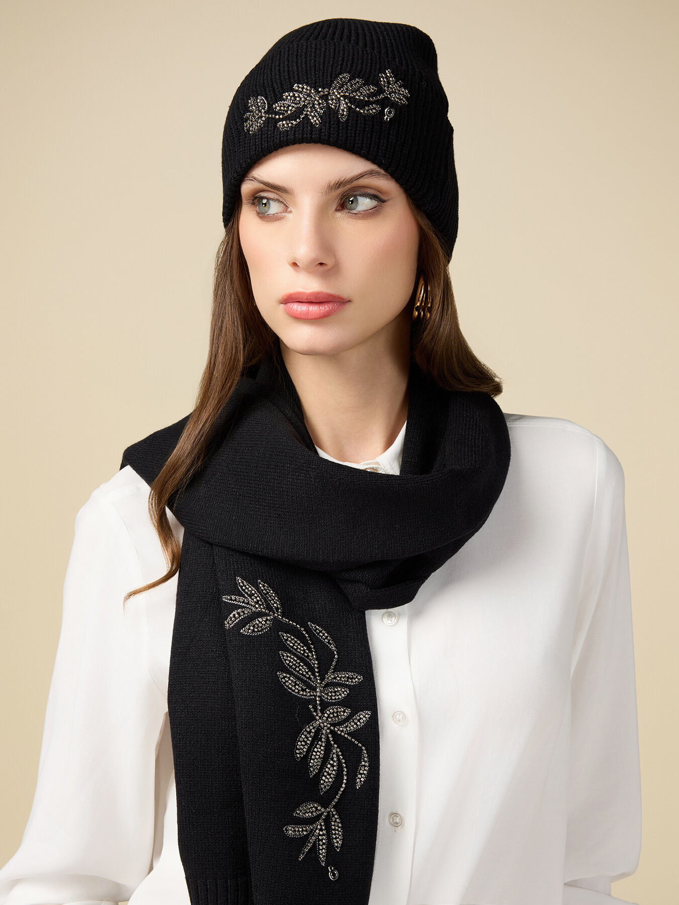 Beanie with jewel embroidery image number 0