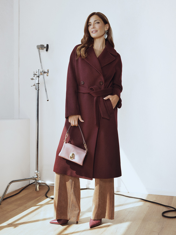 Double-breasted coat in wool blend