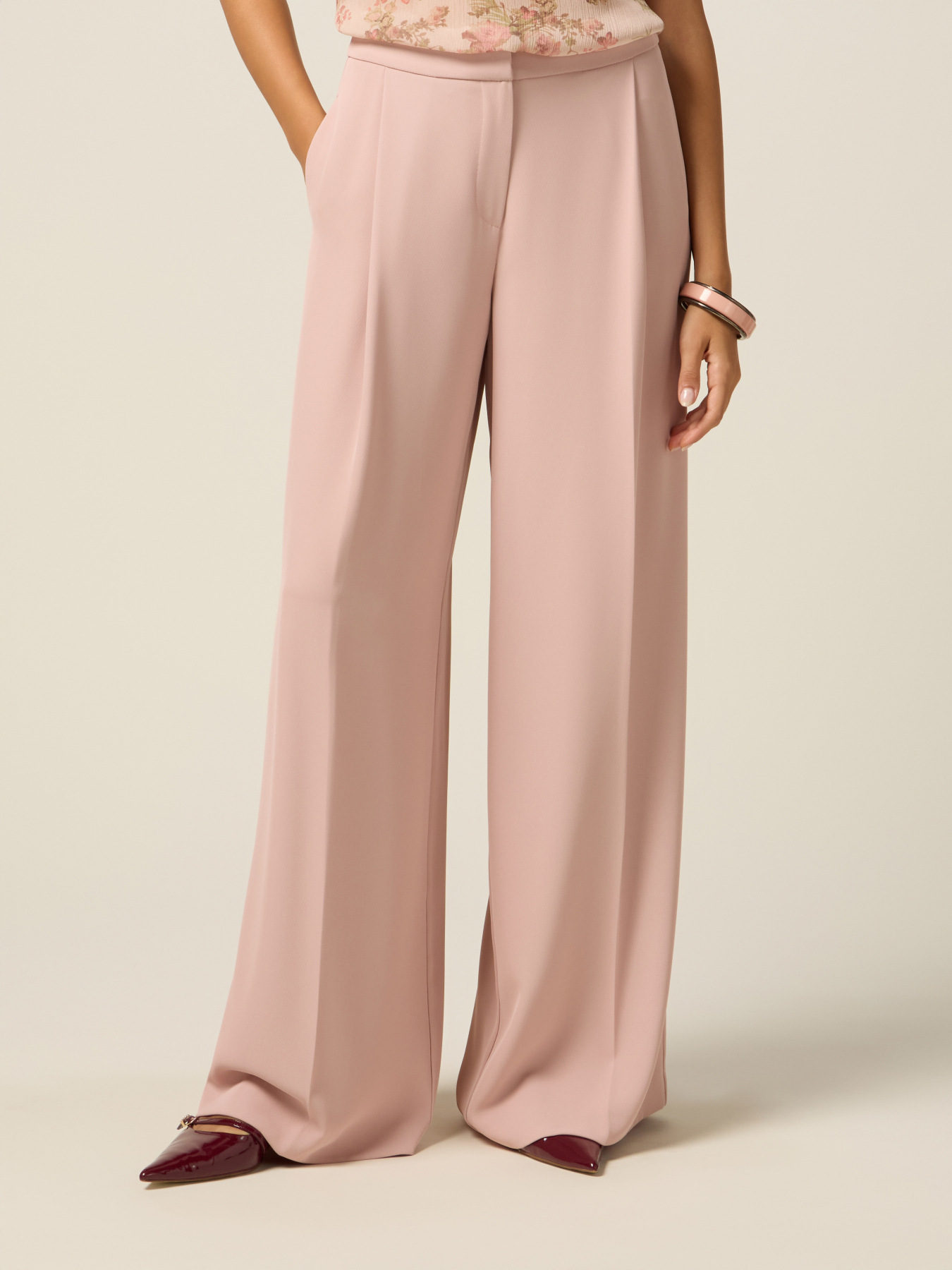 Palazzo pants in fluid fabric image number 3