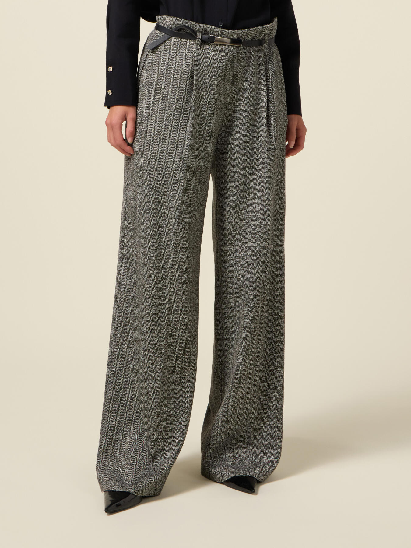 Pantalon palazzo en flanelle &agrave; rayures image number 4