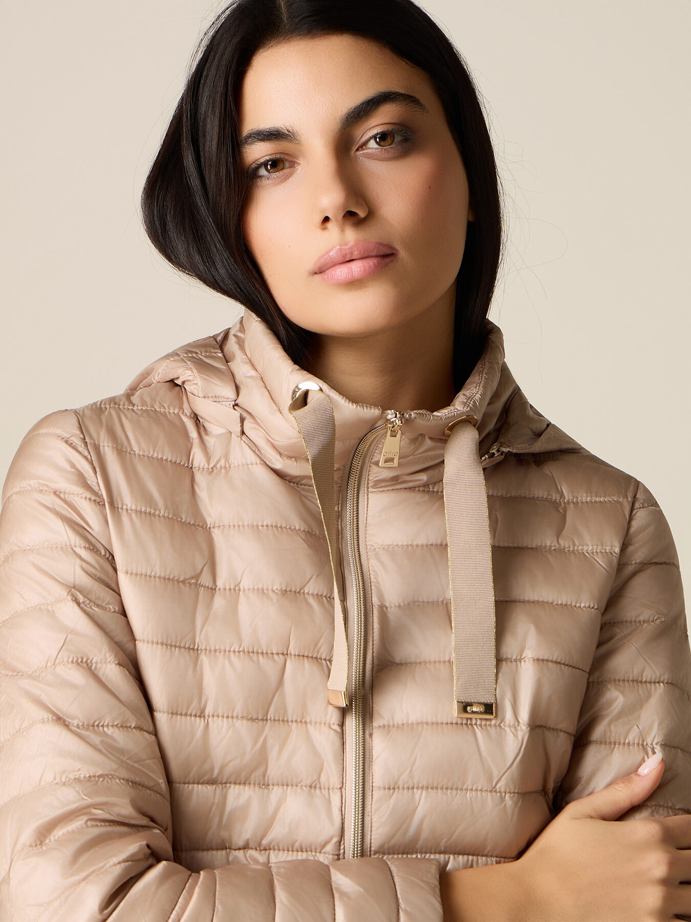 Lightweight hooded down jacket image number 2